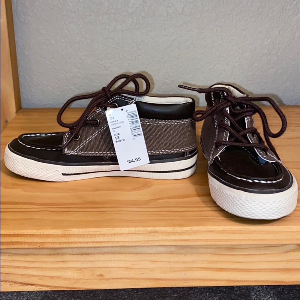 NEW!! Boys Children’s Place brown lace-up shoes